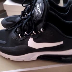 WOMEN'S  NIKE AIR 60 SNEAKERS